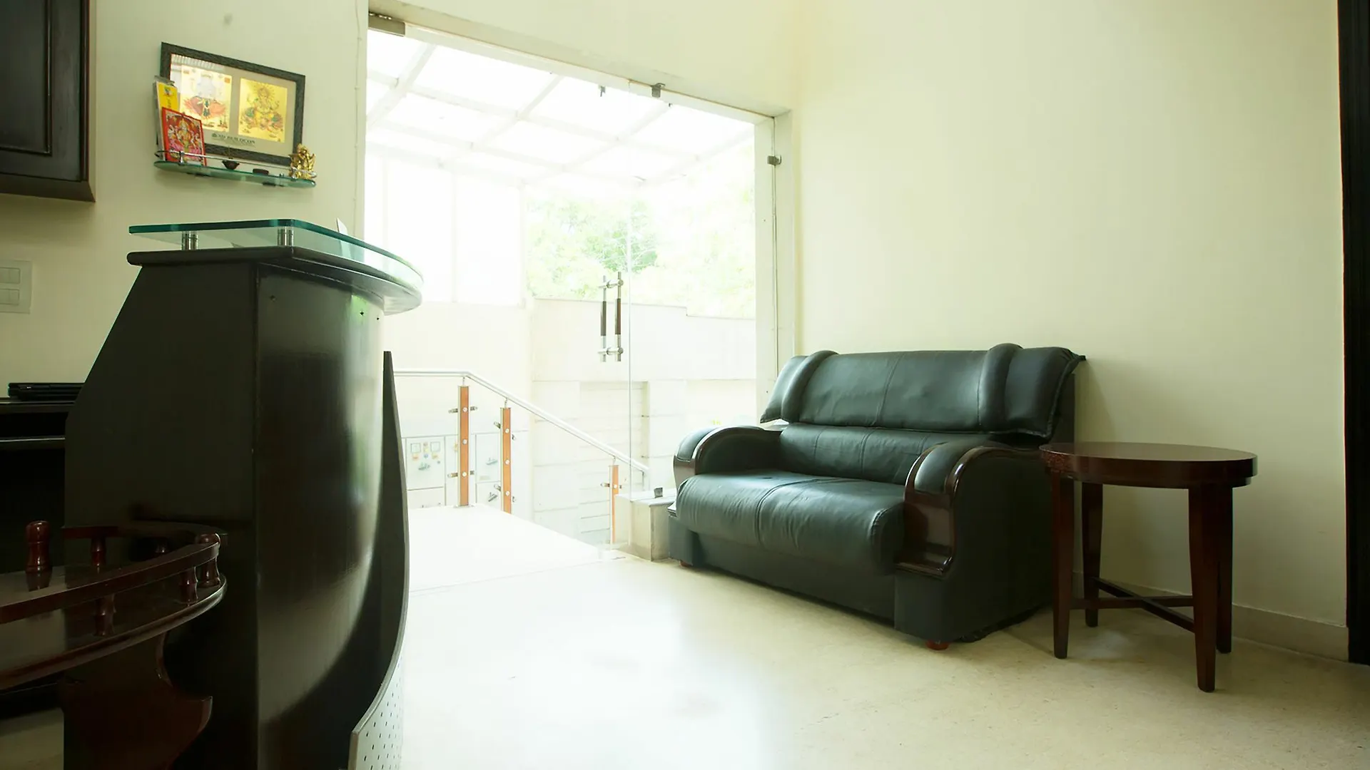 Hotel Treebo Neo Residency - Huda City Centre Gurgaon